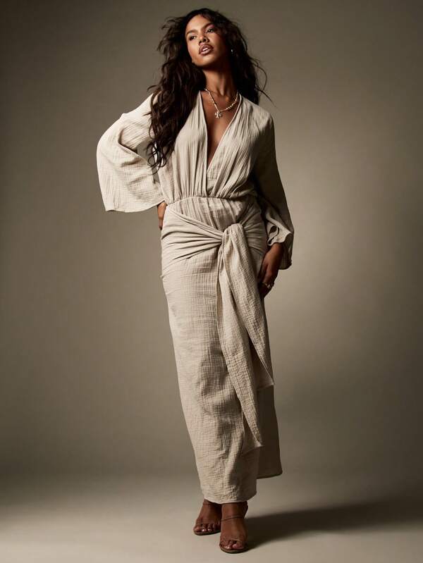 MISSGUIDED Elegant Long Sleeve Wrap Flowy Maxi Dress With Knot Detail
