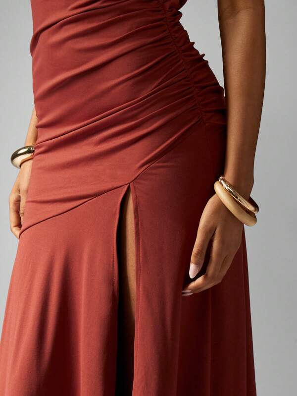 MISSGUIDED Elegant One Shoulder Ruched Floor Length Split Maxi Dress