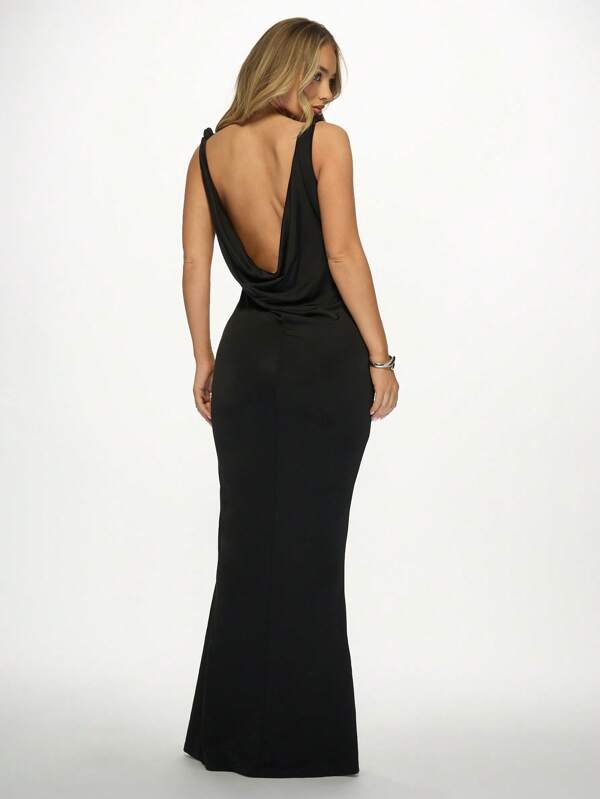 MISSGUIDED Elegant Sleeveless Cowl Back Design Maxi Dress