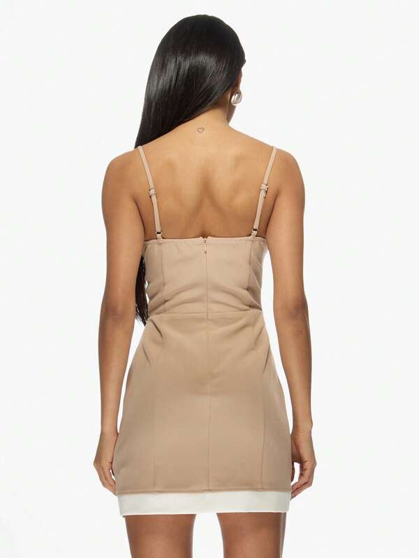 MISSGUIDED Elegant Strappy Bustier Mini Dress With Color Block Design