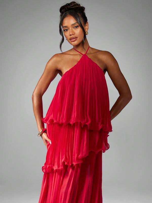 MISSGUIDED Elegant Tiered Layered Halter Neck Pleated Maxi Dress