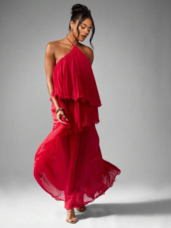 MISSGUIDED Elegant Tiered Layered Halter Neck Pleated Maxi Dress
