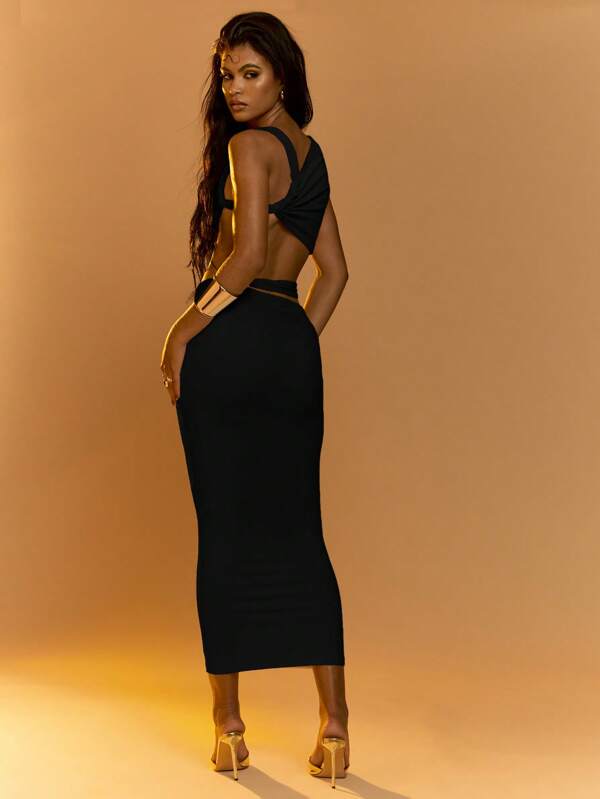 MISSGUIDED Elegant Two-Piece Crop Top Skirt Set