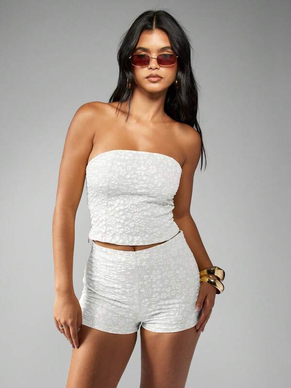 MISSGUIDED Embossed Floral Jacquard Bandeau Two Piece Co Ord Shorts Set