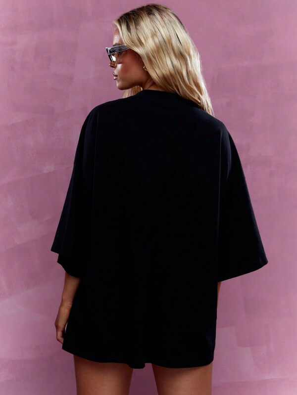 MISSGUIDED Embroidered Logo Drop Shoulder Oversized Crew Neck T-Shirt