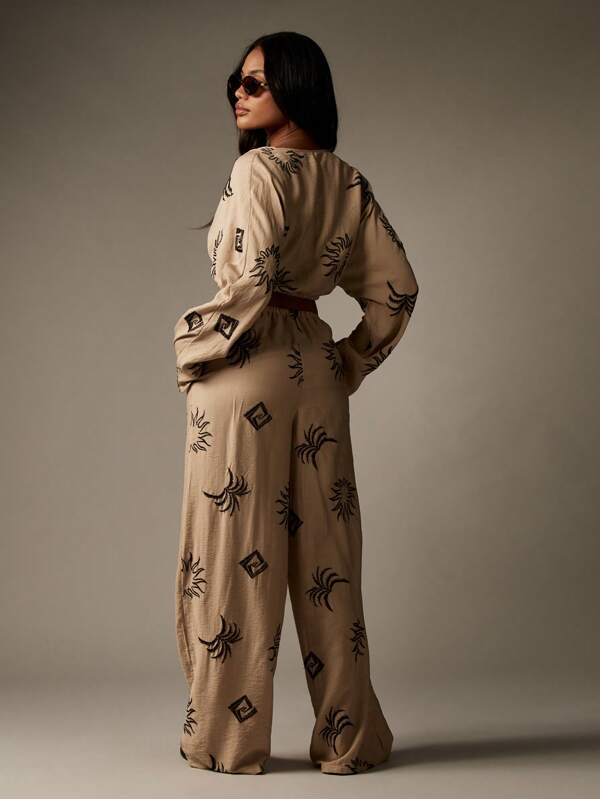 MISSGUIDED Embroidered Sun Pattern Linen Feel Two-Piece Outfit