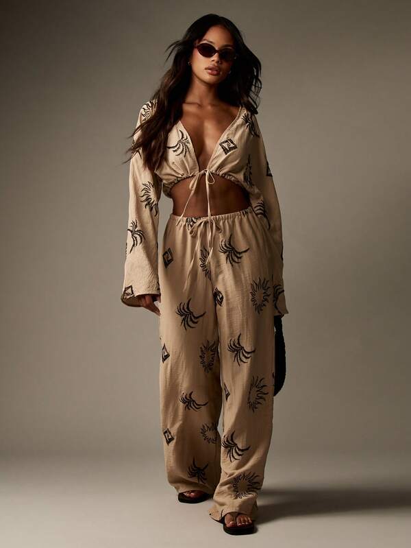MISSGUIDED Embroidered Sun Pattern Linen Feel Two-Piece Outfit