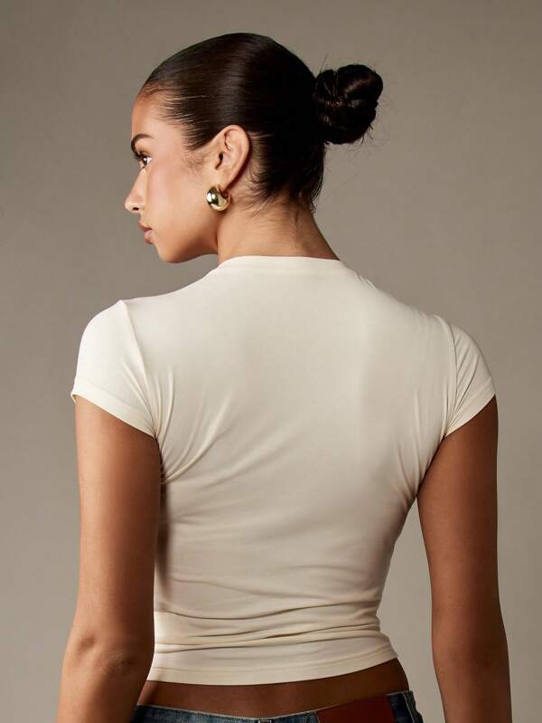 MISSGUIDED Fitted Baby Tee With Retro Love Slogan Print