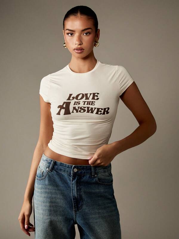 MISSGUIDED Fitted Baby Tee With Retro Love Slogan Print