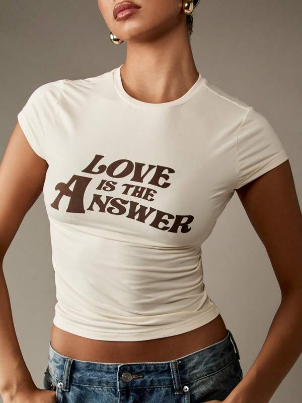MISSGUIDED Fitted Baby Tee With Retro Love Slogan Print