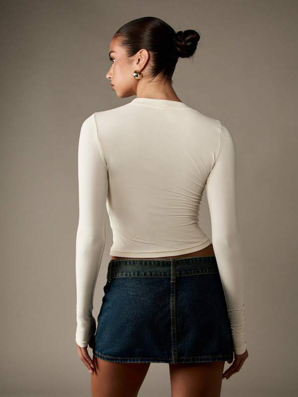 MISSGUIDED Fitted Cropped Long Sleeve Tee With Darling Text Print