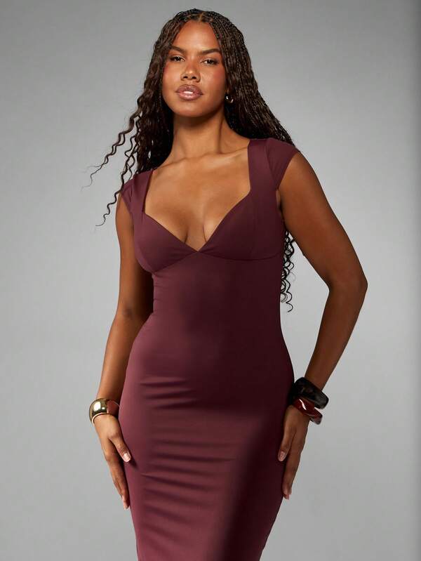 MISSGUIDED Fitted Midaxi Dress With Sweetheart Neckline And Cap Sleeves