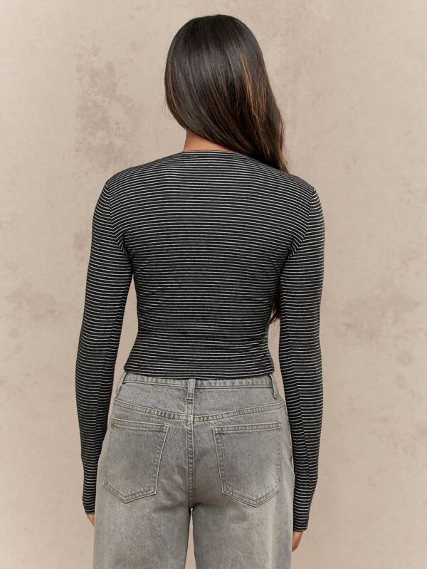 MISSGUIDED Fitted Ribbed Crop Top With Horizontal Stripes