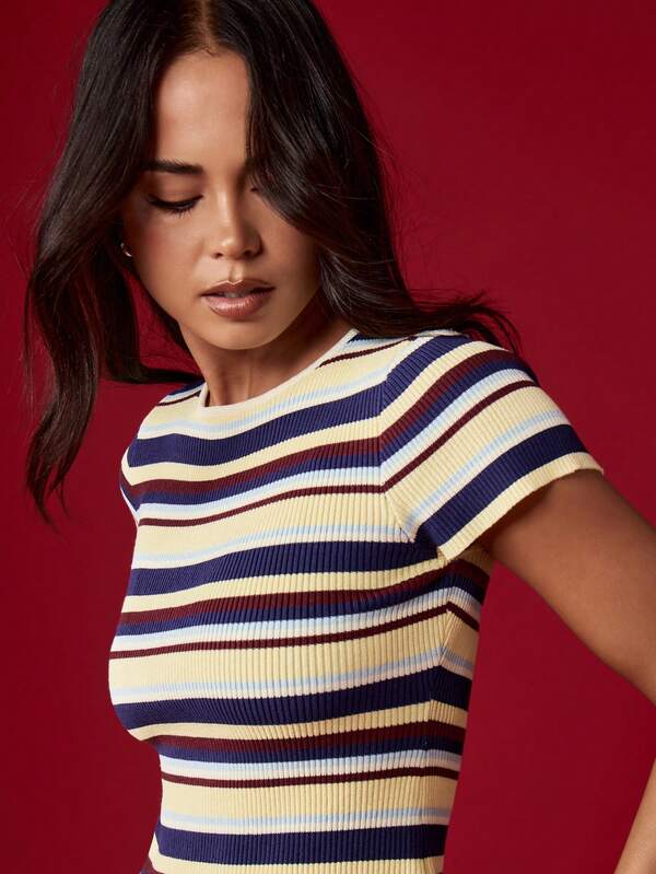 MISSGUIDED Fitted Ribbed Stripe Crop Tee With Short Sleeves
