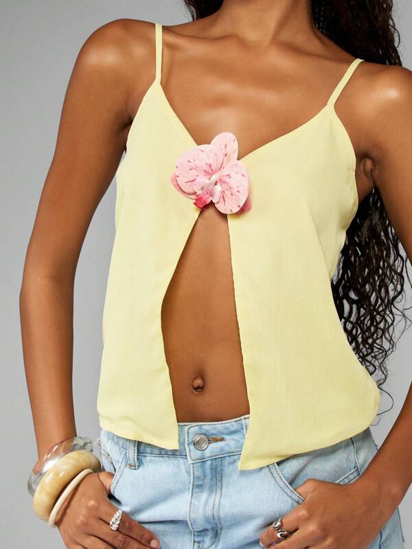 MISSGUIDED Floral Accent Sleeveless Cami Top With Butterfly Detail