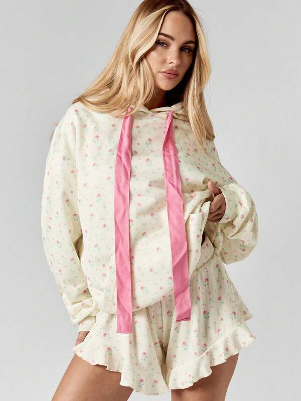 MISSGUIDED Floral Print Hoodie With Drawstring