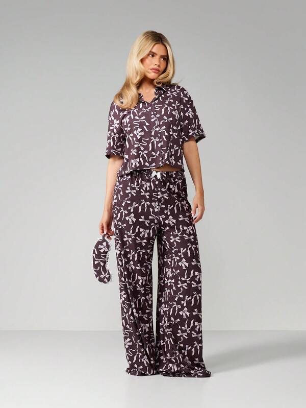 MISSGUIDED Floral Print Pajama Set With Button Top