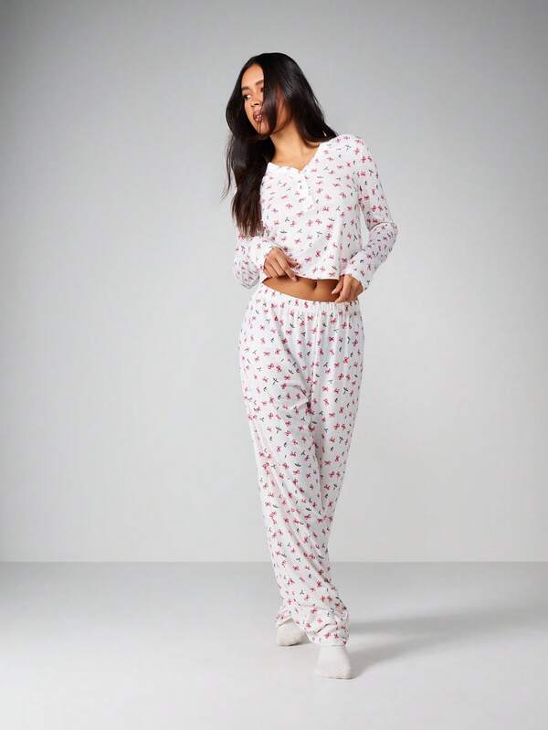 MISSGUIDED Floral Print Pajama Set With Long Sleeves