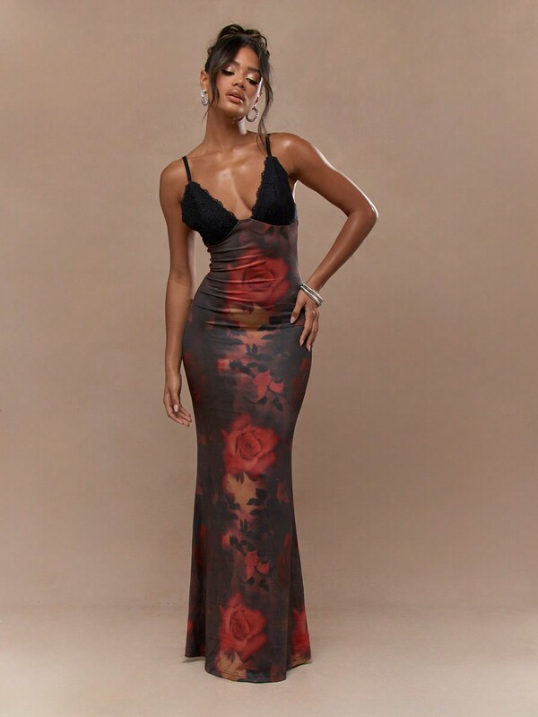 MISSGUIDED Floral Print Patch Spaghetti Strap V Neck Bodycon Flare Hem Maxi Dress
