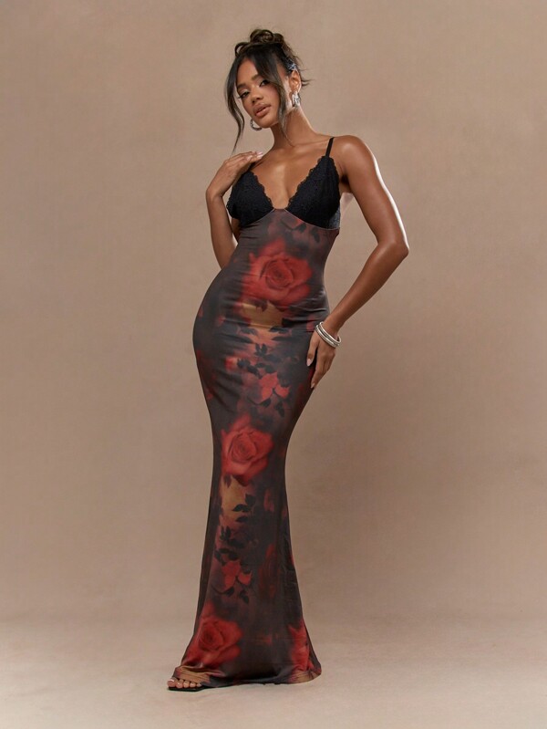 MISSGUIDED Floral Print Patch Spaghetti Strap V Neck Bodycon Flare Hem Maxi Dress