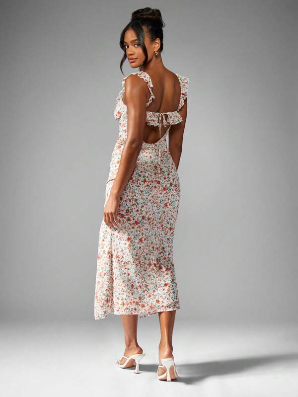 MISSGUIDED Flowing Floral Ruffle Strap Side Slit Sweetheart Neckline Define This Long Dress