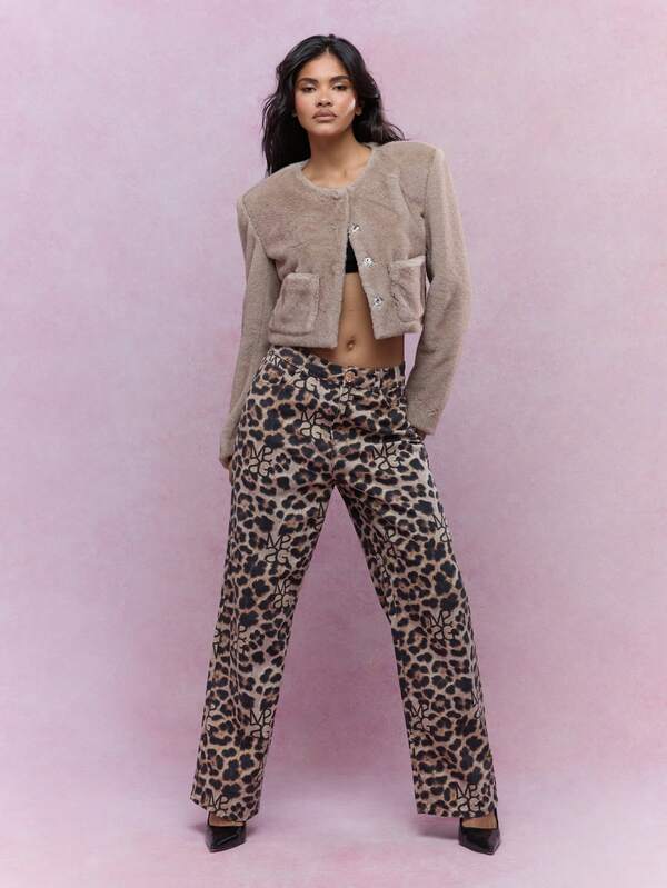 MISSGUIDED Fluffy Buttoned Long Sleeves Short Jacket With Pockets Winter Wear