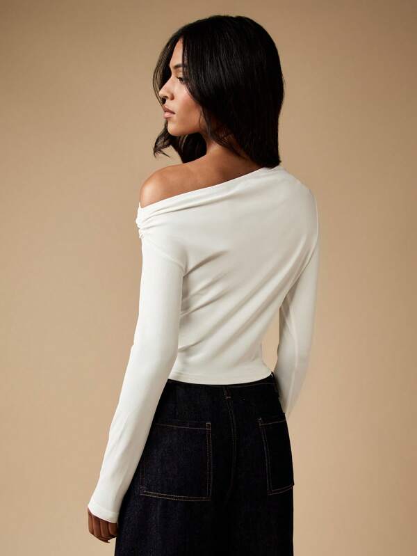 MISSGUIDED Form Fitting Off Shoulder Long Sleeve Crop Top