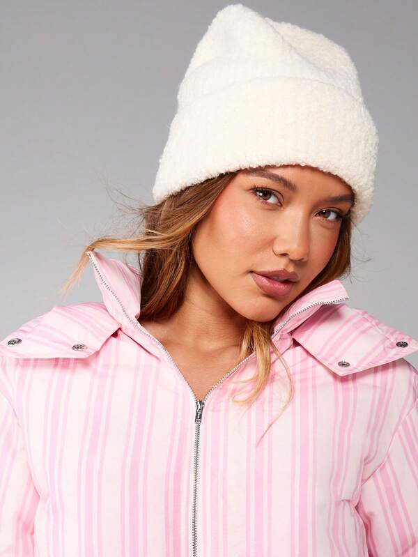 MISSGUIDED Fuzzy Beanie Hat With Plush Textured Knit