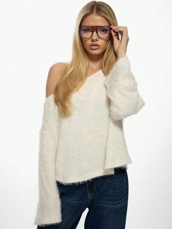 MISSGUIDED Fuzzy Off Shoulder Sweater With Long Sleeves