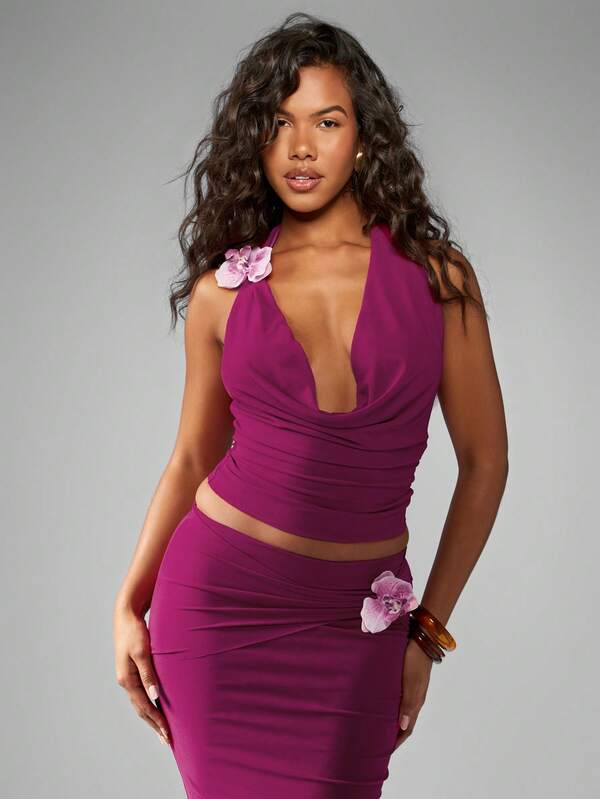 MISSGUIDED Halter Crop Top And Maxi Skirt Set With Floral Applique