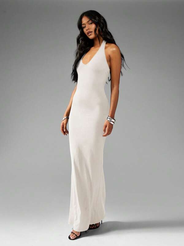 MISSGUIDED Halter Neck Backless Fitted Elegant Fishtail Maxi Gown