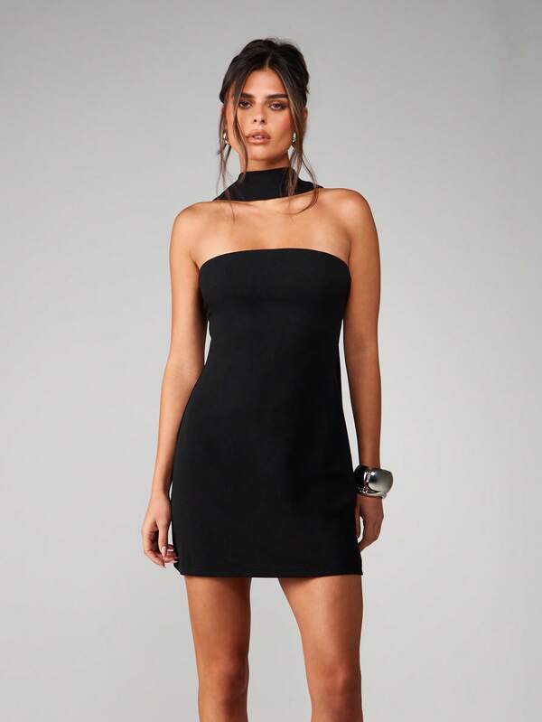 MISSGUIDED Halter Neck Bodycon Mini Dress