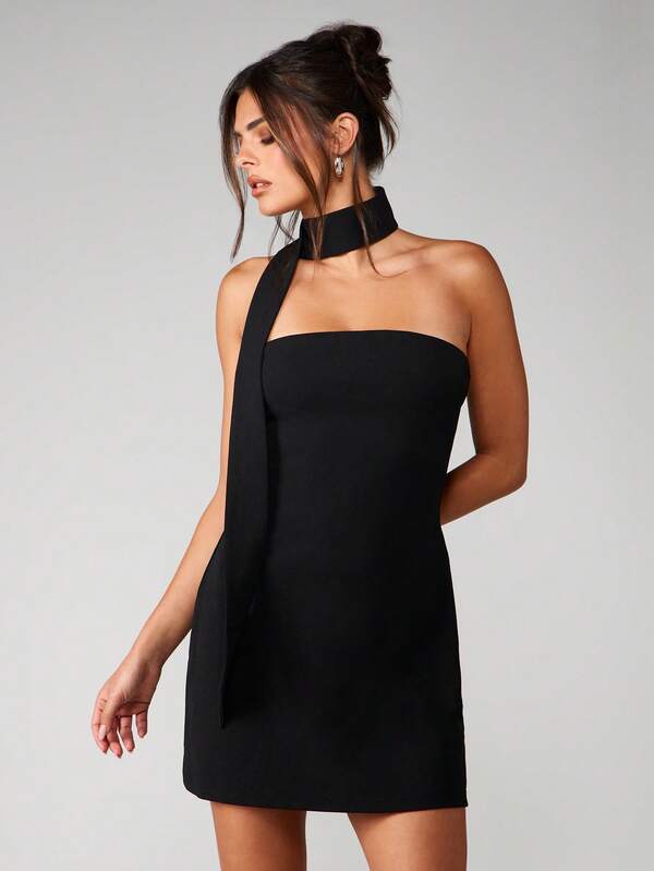 MISSGUIDED Halter Neck Bodycon Mini Dress