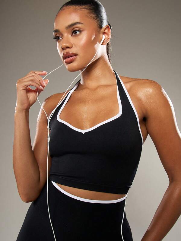 MISSGUIDED Halter Neck Crop Top With High Waist Leggings Set