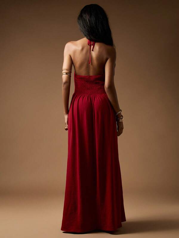 MISSGUIDED Halter Neck Maxi Dress With Shirred Bodice And Gold Detail