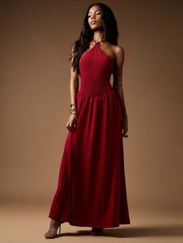 MISSGUIDED Halter Neck Maxi Dress With Shirred Bodice And Gold Detail