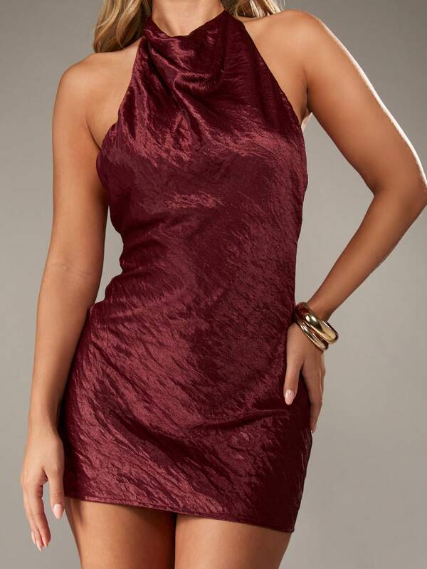 MISSGUIDED Halter Neck Velvet Bodycon Mini Dress With Open Back