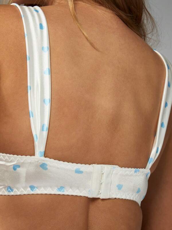 MISSGUIDED Heart Print Ruched Design Delicate Bow Detail Balconette Style Bra Thong Set