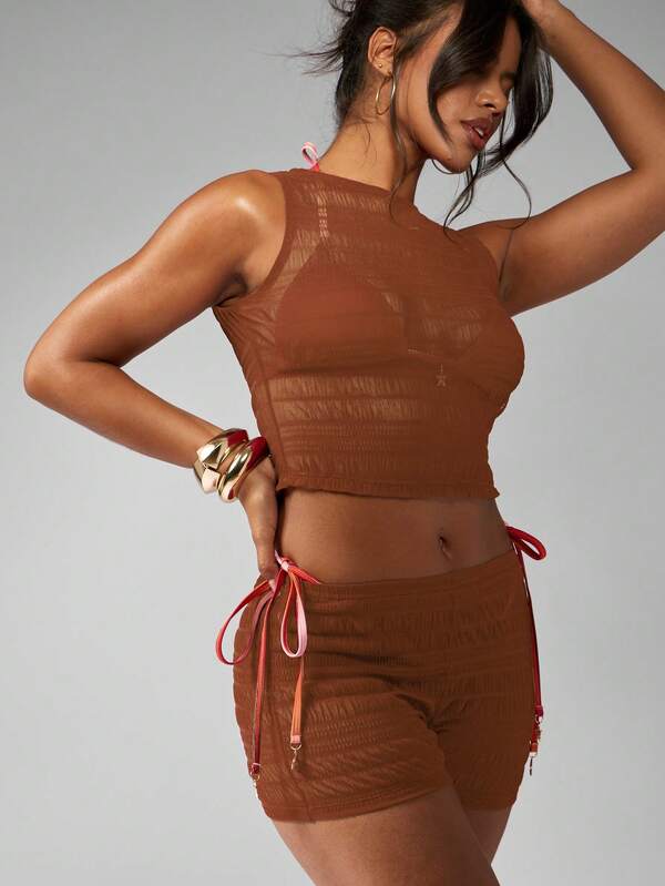 MISSGUIDED High Neck Halter Crop Top And Elastic Shorts Set