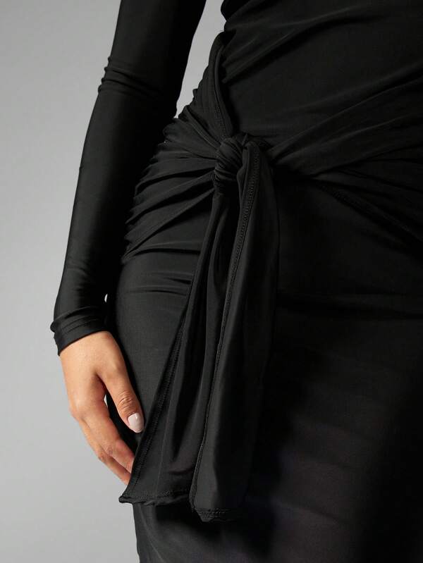 MISSGUIDED Knot Waist Detail Round Neck Long Sleeves Bodycon Maxi Dress