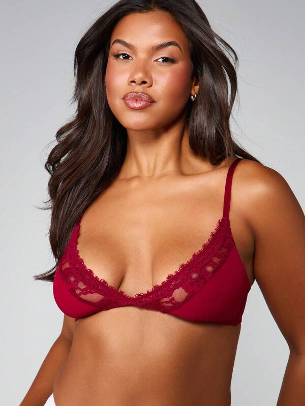 MISSGUIDED Lace Bralette With Eyelash Trim