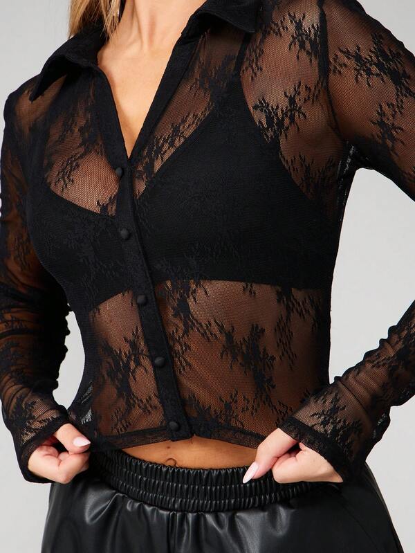 MISSGUIDED Lace Button Up Crop Top With Long Sleeves