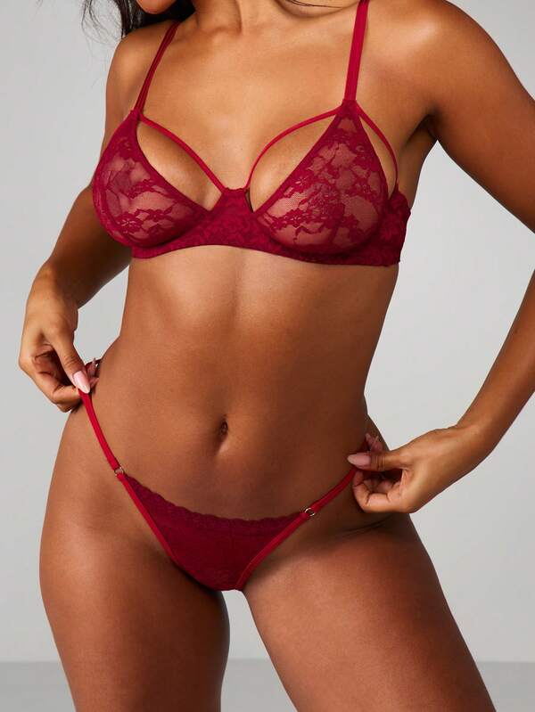 MISSGUIDED Lace Thong With Floral Design