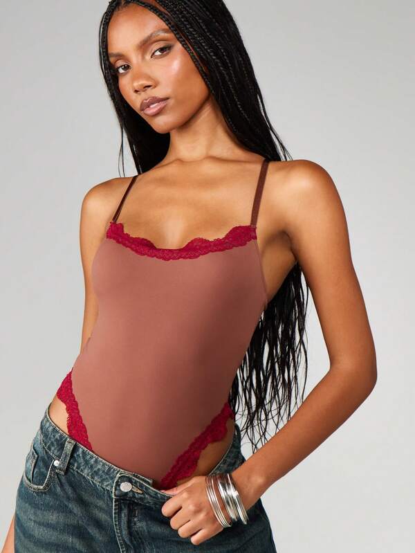 MISSGUIDED Lace Trim Bodysuit With Sweetheart Neckline