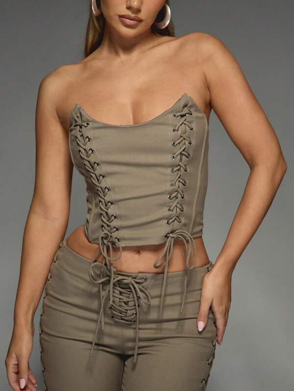 MISSGUIDED Lace Up Corset Top With High Rise Capri Trousers