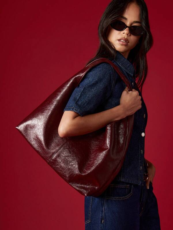 MISSGUIDED Large Patent Leather Hobo Bag With Center Seam