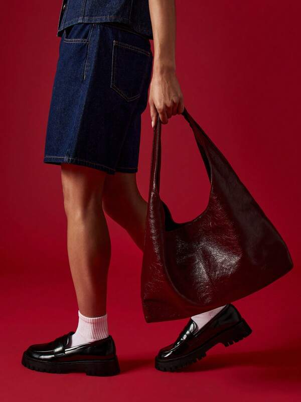 MISSGUIDED Large Patent Leather Hobo Bag With Center Seam