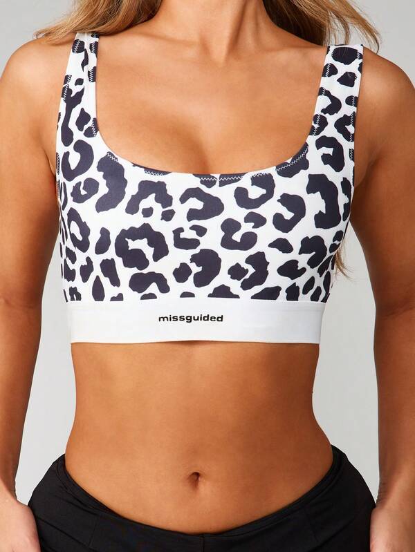 MISSGUIDED Leopard Print Bralette With Scoop Neckline