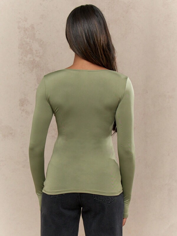 MISSGUIDED Long Sleeve Form Fitting Top With Thumb Holes