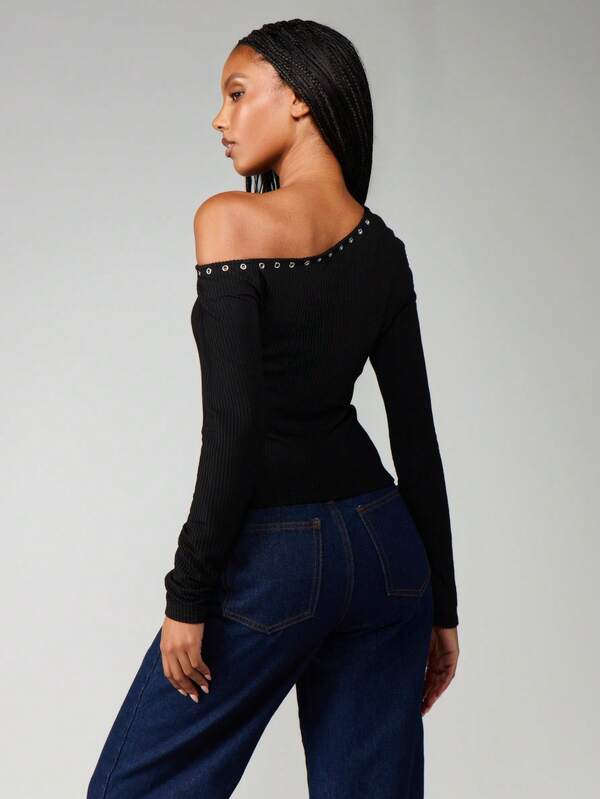 MISSGUIDED Long Sleeve Off Shoulder Eyelet Ribbed Top